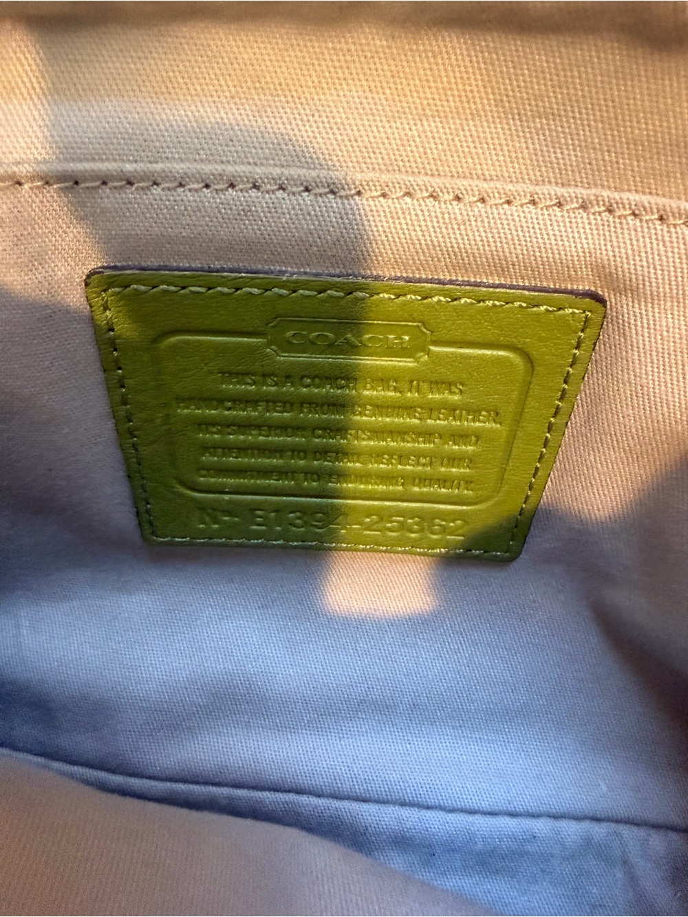 COACH Flight Bag Lime Green Leather Crossbody with Gold Chain - Picture 2 of 5